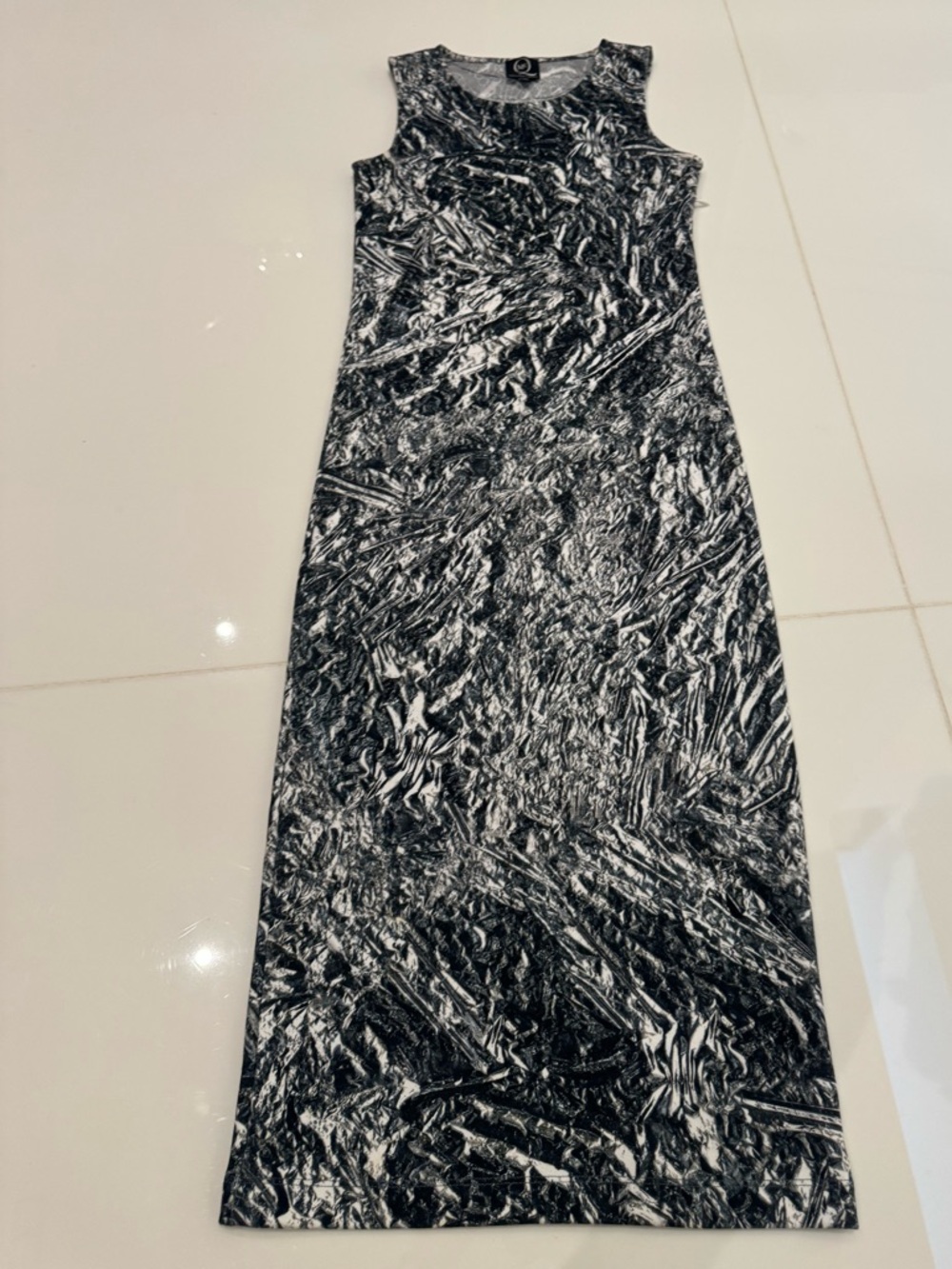 Alexander McQueen Black and White Abstract-Print midi Dress